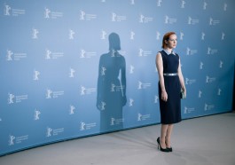 celebrity in front of a photo wall - Close UP Berlinale